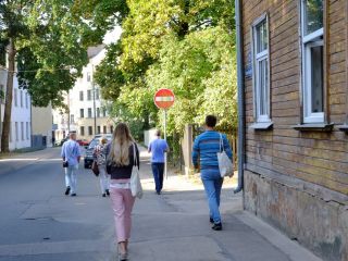 Ar atvērto darbnīcu - ekskursiju Āgenskalna ielās URBACT Latvija svin Eiropas Sadarbības dienu