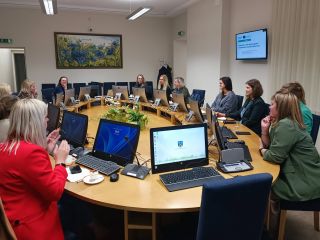 Prasmes un tehnoloģiju pieejamība – nosacījumi digitālās plaisas mazināšanai starp pilsētu un laukiem